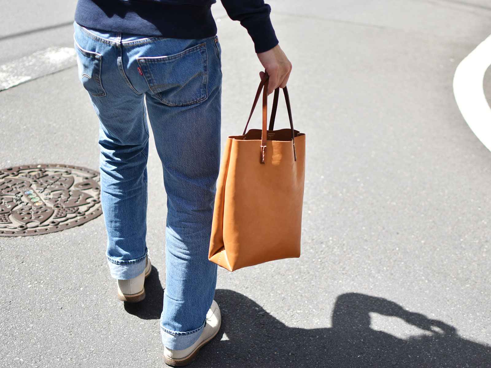 ライトなトート、おすすめのソフト革のトートバッグ・縦型(T-205)！