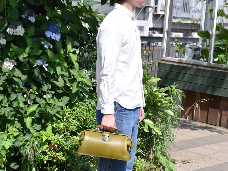 ミニドクターバッグ(CW-106) 手持ち(男性)