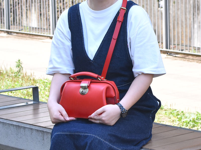 ミニドクターバッグ(CW-106) 膝上