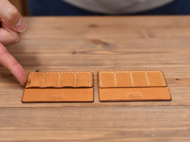 カード型のキーケース・4連(AI-2309)新品との比較