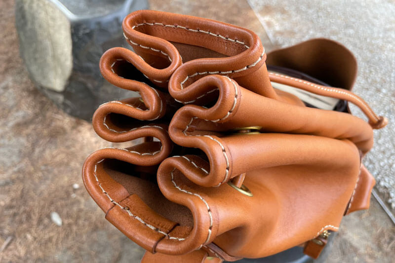 ソフトレザーのボンサック(F-76) ギャザー部分2