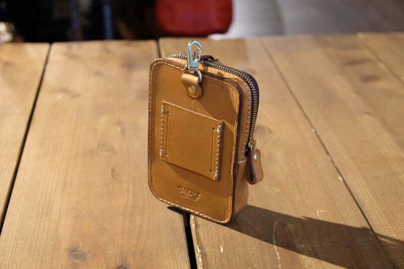 マルチポーチ(AI-2332)　後面