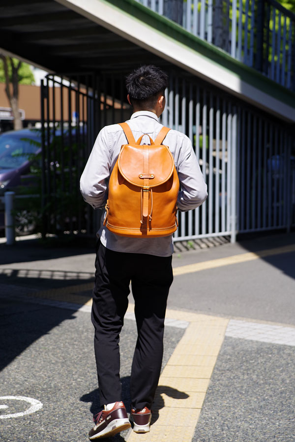 1本ベルトリュック(R-5)　メンズ着用