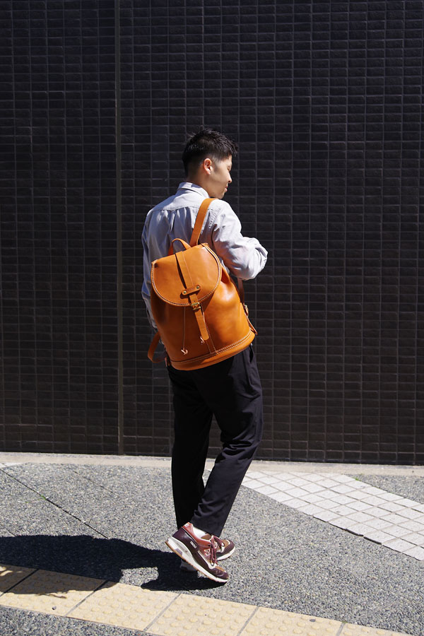 1本ベルトリュック(R-5)　メンズ着用3