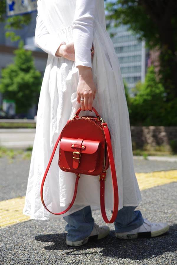 ミニチュアリュック(R-32)_RD着用4