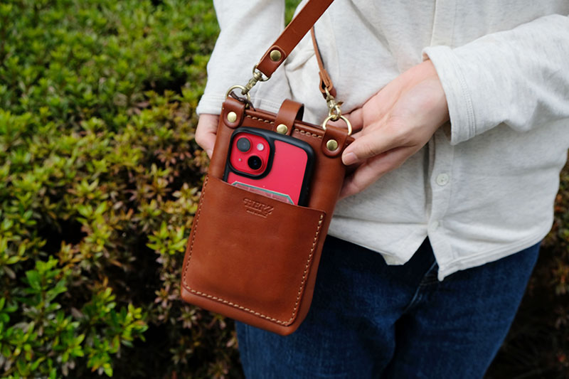 2wayスマホショルダー(CP-12)　後面ポケット