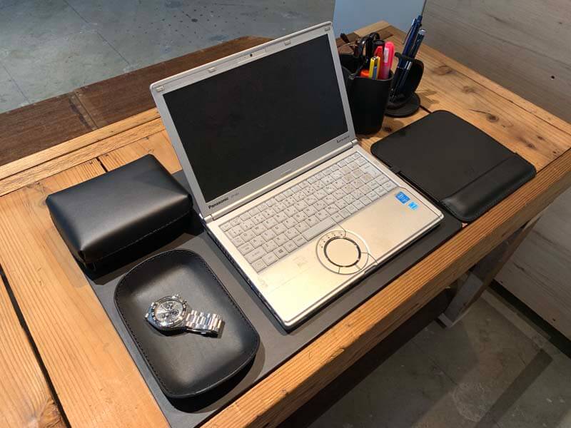 デスクの革小物を実際に使ってみた-2