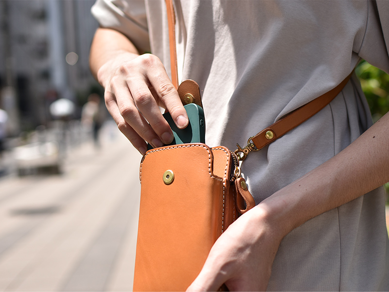 スマホサコッシュ(SN-2403) スマホ