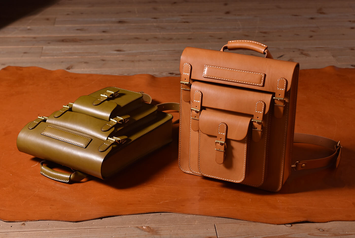 三つのかぶせと五本ベルトのリュック(SND12-04)