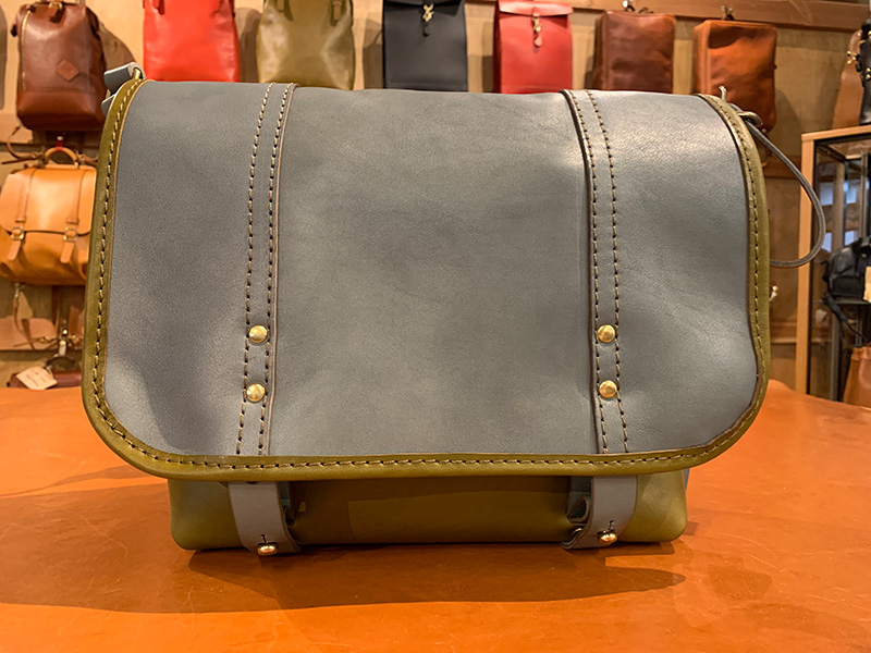 メッセンジャーバッグ(CM-100) アイビーグレイ