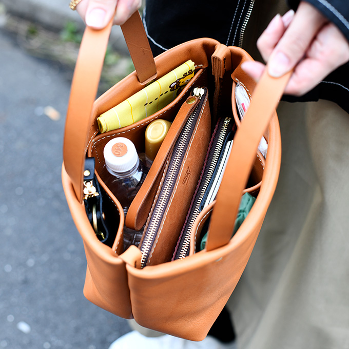 フツウトート(T-3)/XS/キャメルの収納例