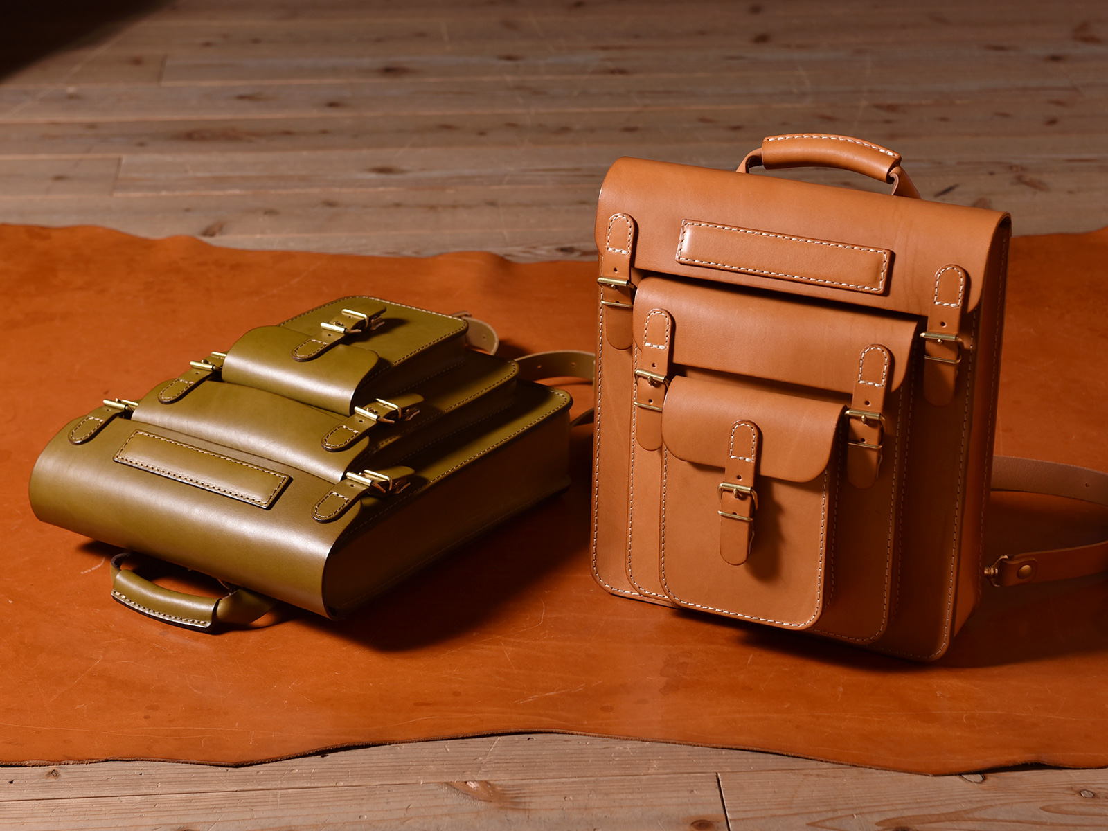 【仙台店12周年記念鞄】三つのかぶせと五本ベルトのリュック(SND12-04)