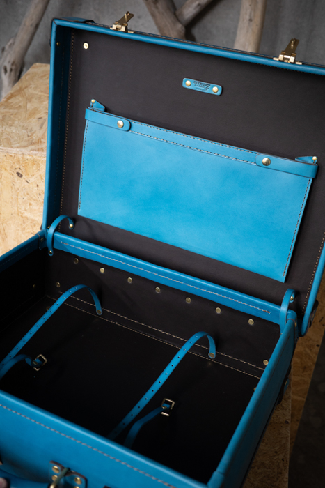 Sブルー_札幌_トランク5