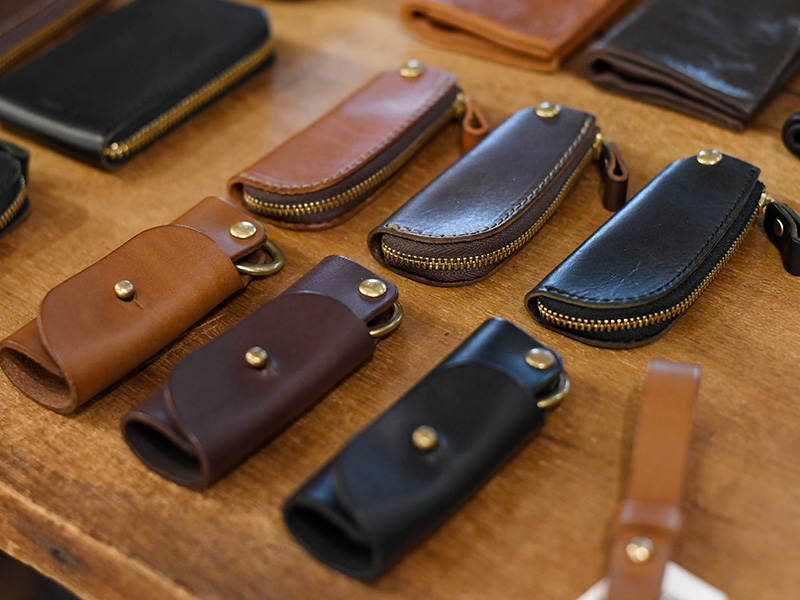 ギボシ留め縦型キーケース(GS-23)、ファスナーキーケース(GS-43)