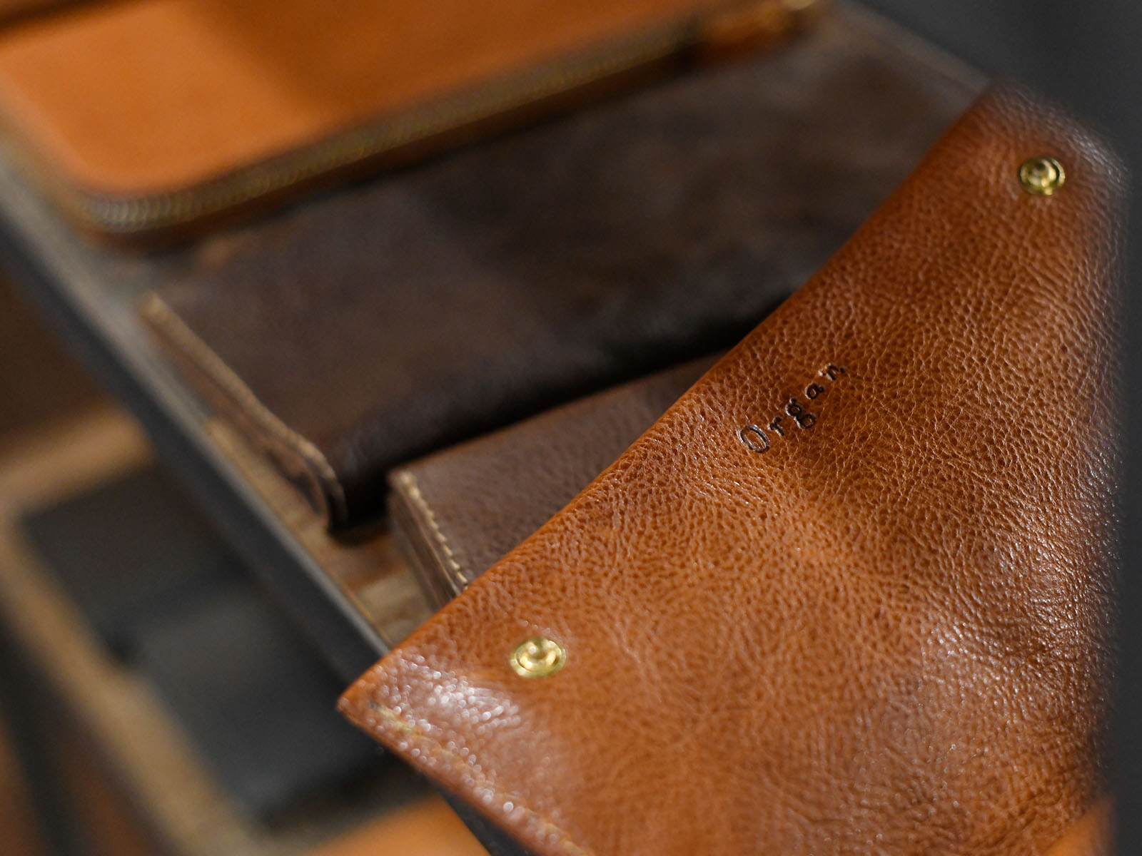 オルガンの小物、ちょっと納期短いです。