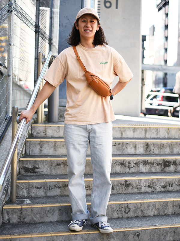 B.L.T(SND12-03)キャメルを着用する斎藤4