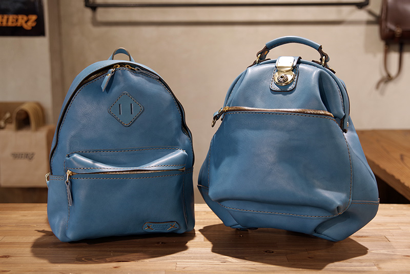 セルリアンブルーのリュック3