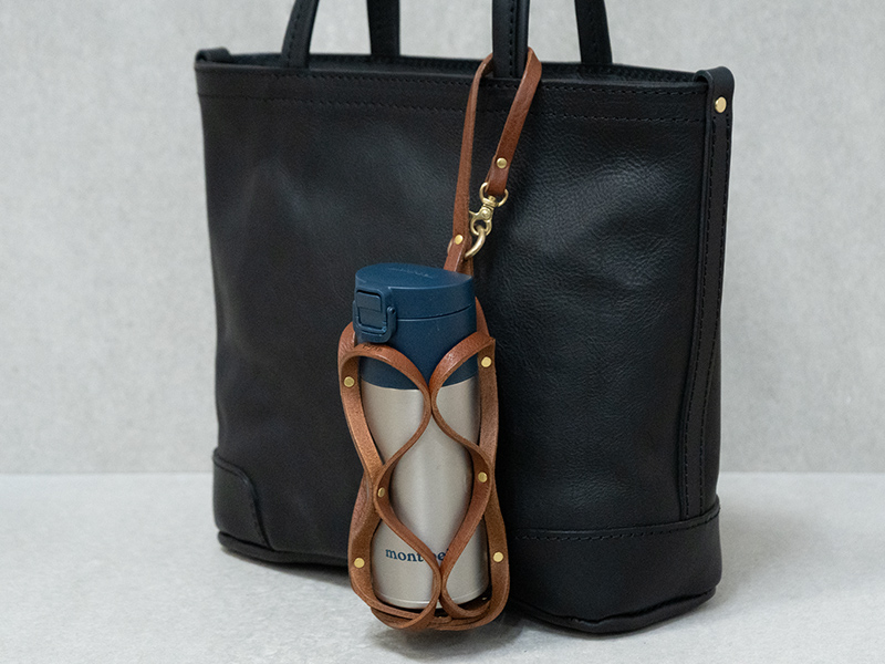 ハニカムボトルホルダー(GS-80) 鞄に取り付け