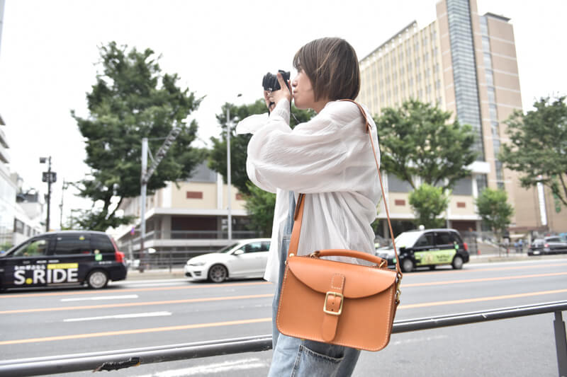 一本ベルトのカメラショルダーバッグ(ASB-2529)_2