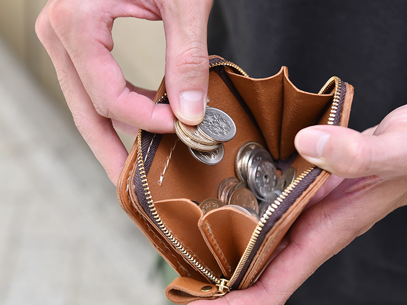 エクセルウォレット(WS-15)　小銭取り出し