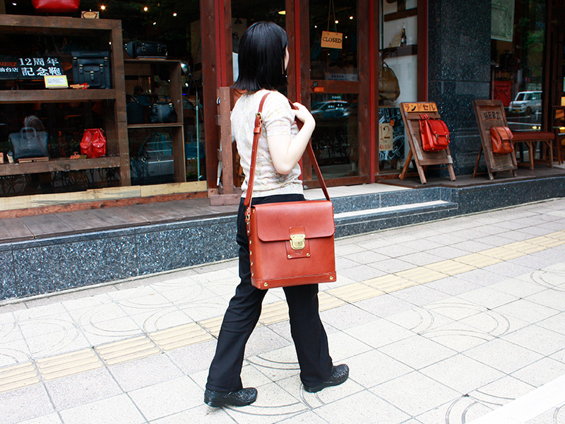 ボックスカシメショルダー(ASB-2511)着用例