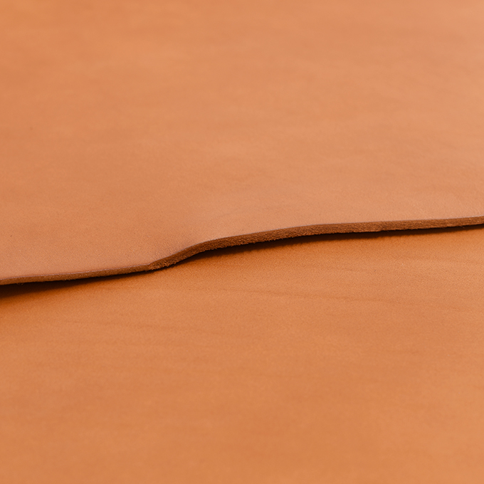 ラティーゴ（キャメル）質感2