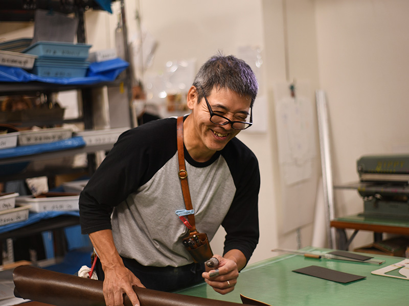 NET工房裁断担当鈴木4