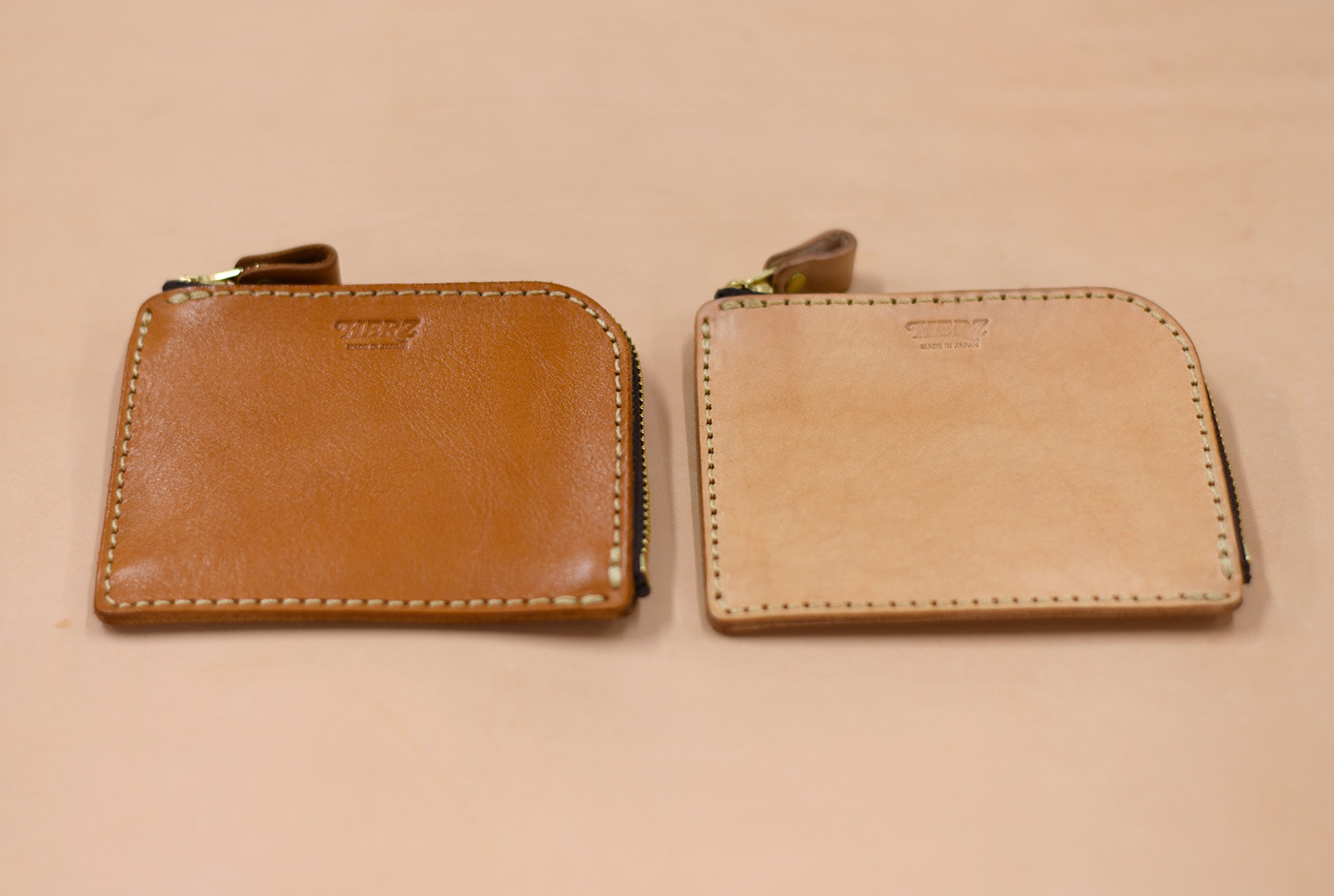 ヌメ革の経年変化の様子（オイル塗布後）