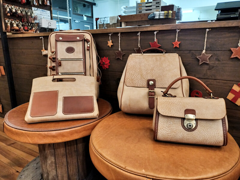 アラスカキャメル×定番チョコ（白糸）