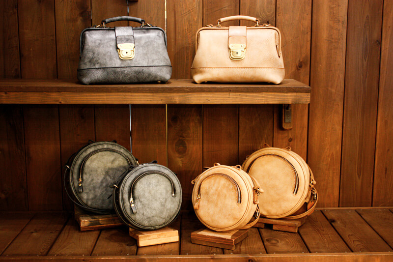 冬の限定革_仙台ラインナップ_ショルダーバッグ2