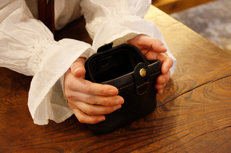 ガマ口ポーチ(KF-143) 閉じる時