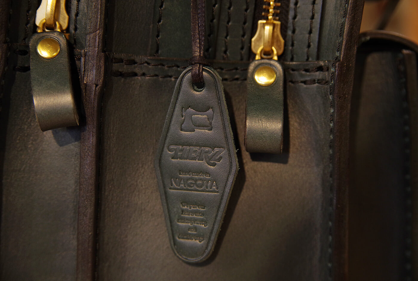 ミッドナイト限定革タグ