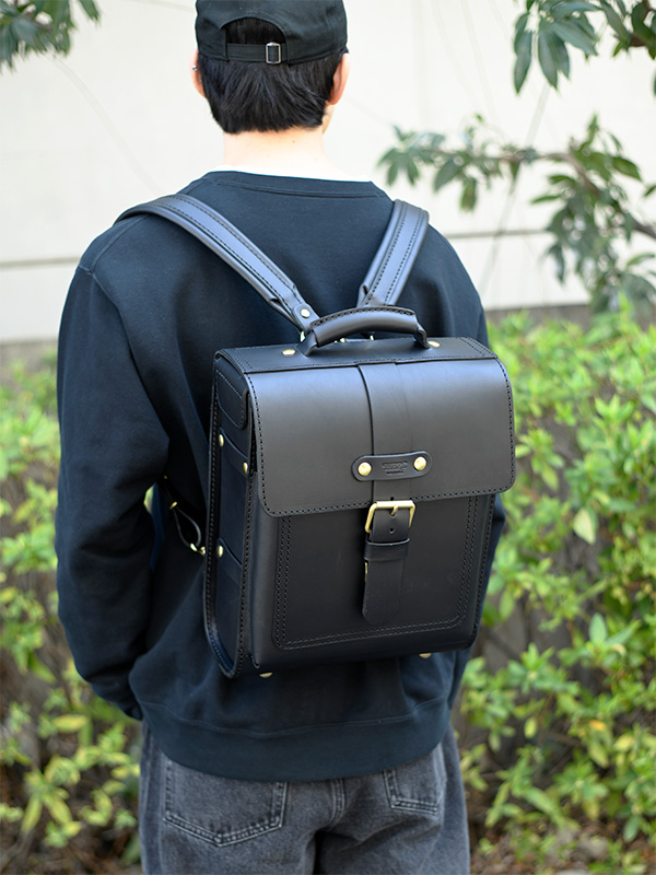 10・ガロン(NGY10-02)/ブラック/メンズ着用2